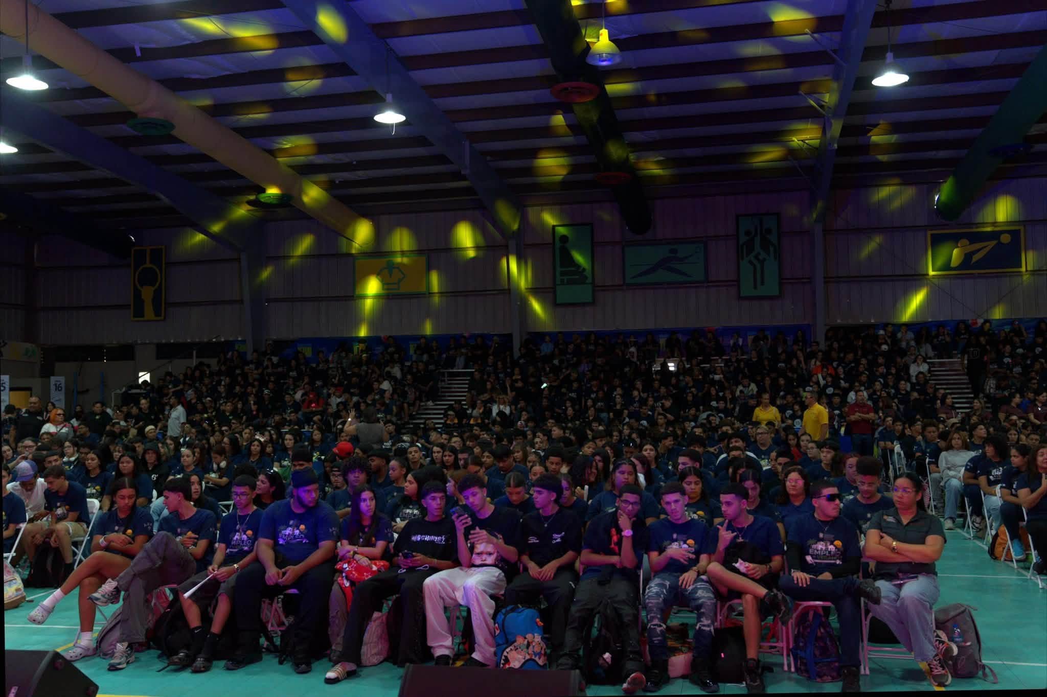 Éxitoso Cierre Programa de Empleo de Verano a Jóvenes de los Residenciales - Foto 2