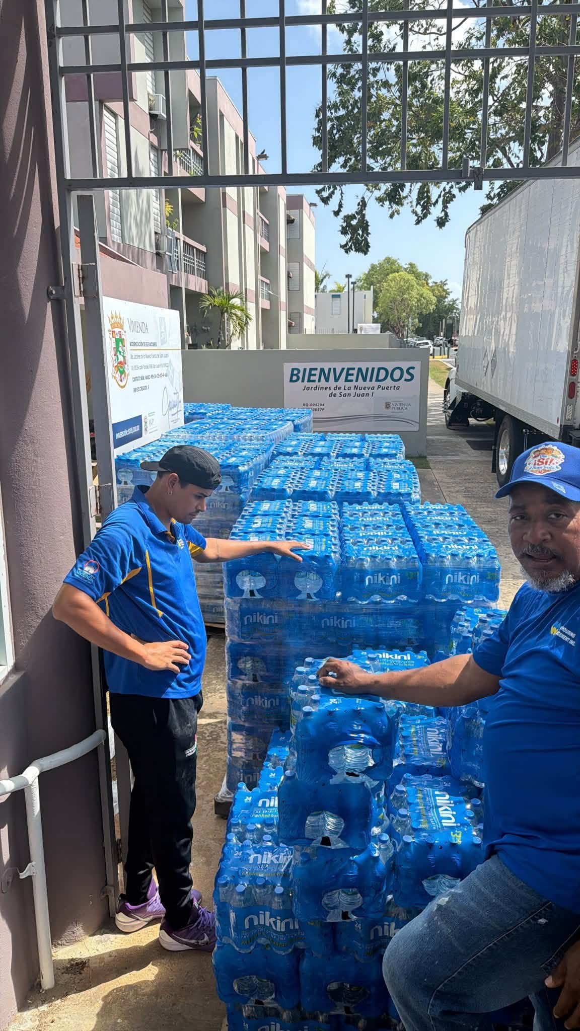 Unidos a Residentes Afectados por Falta de Agua - Foto 7