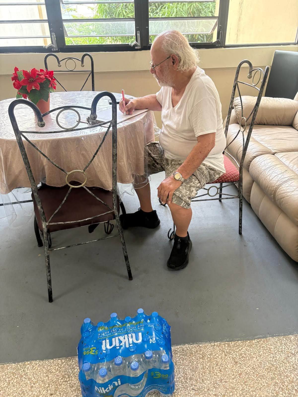 Entregan y Reparten Agua en Residencial Las Casas y Égida Leopoldo Figueroa - Foto 4