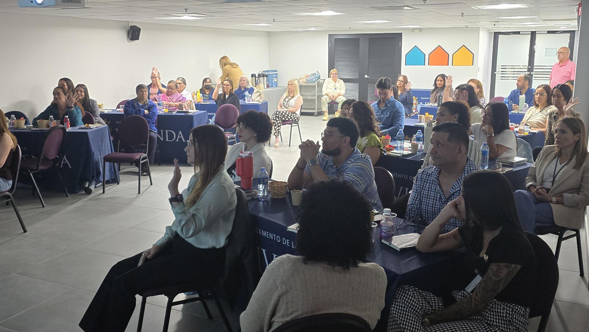 Personal de Recursos Humanos Son Adiestrados en su Semana - Foto 1