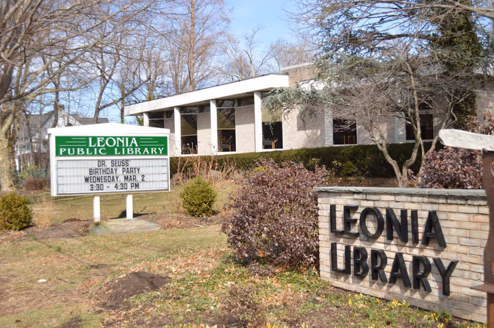 Leonia Public Library in Leonia, NJ