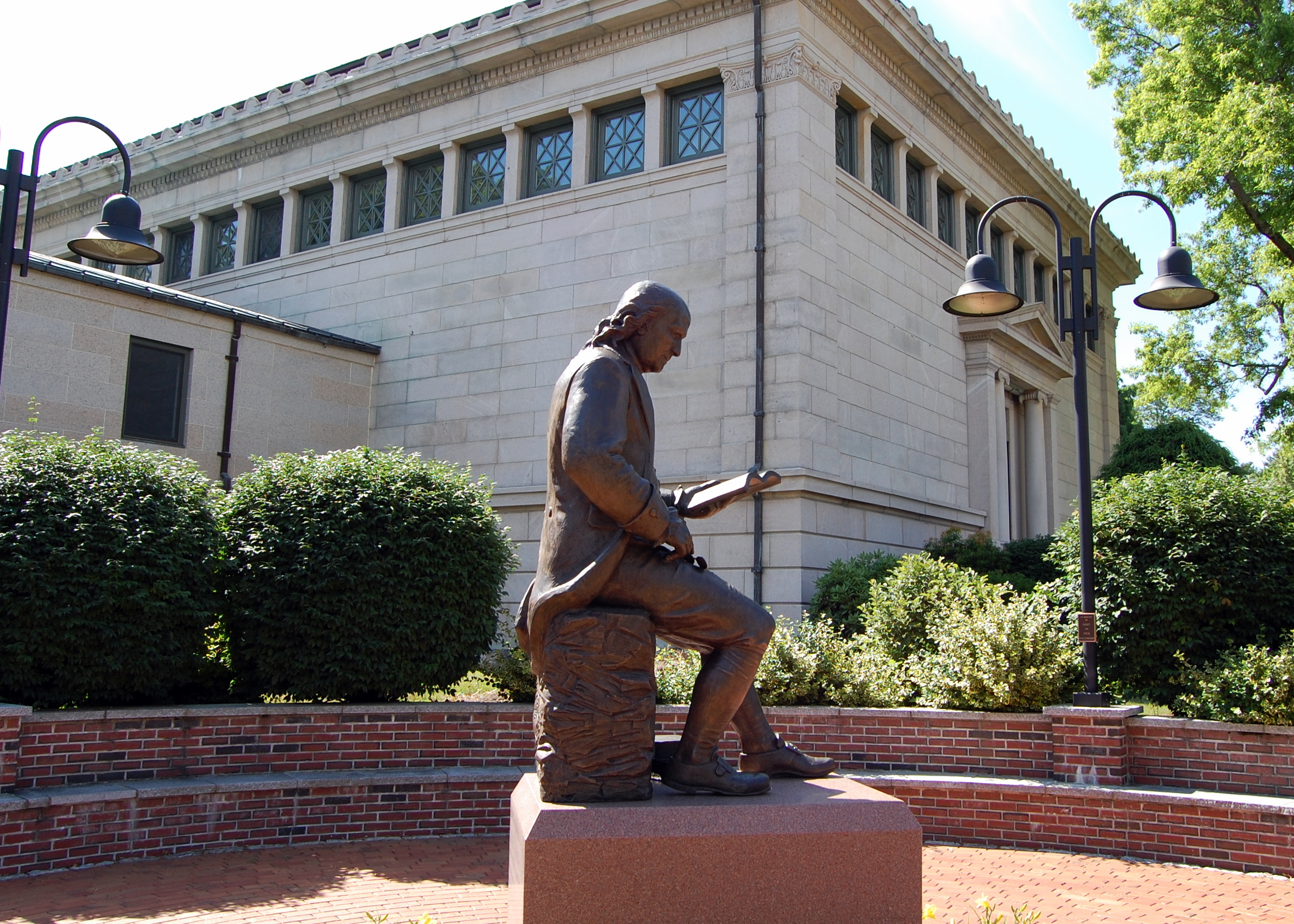 Franklin Public Library in Franklin, MA