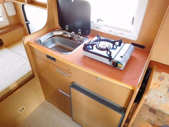 Corde-bunks Type-B RV 2WD Interior Japan RV Rental