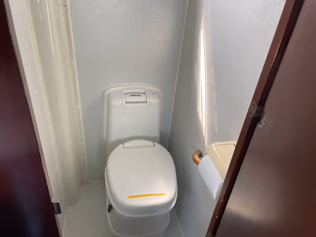 Cresson Type-B RV 4WD Interior Japan RV Rental