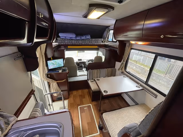 Cresson Type-B RV 4WD Interior Japan RV Rental
