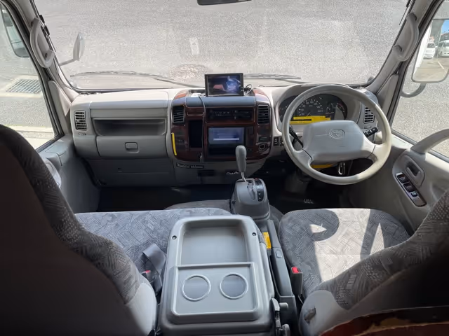 Cresson Type-B RV 4WD Interior Japan RV Rental