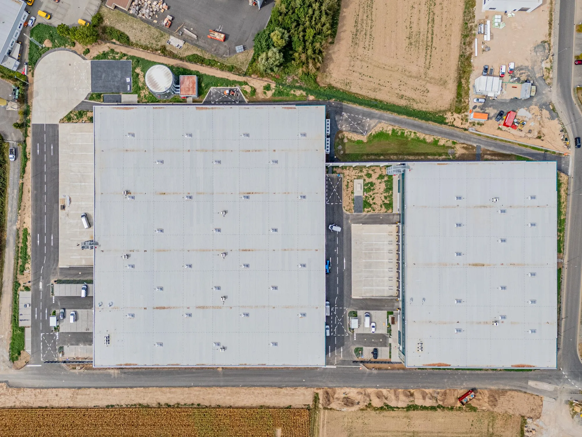 Top-down aerial view of the two buildings at Logistics Park Langenselbold A45