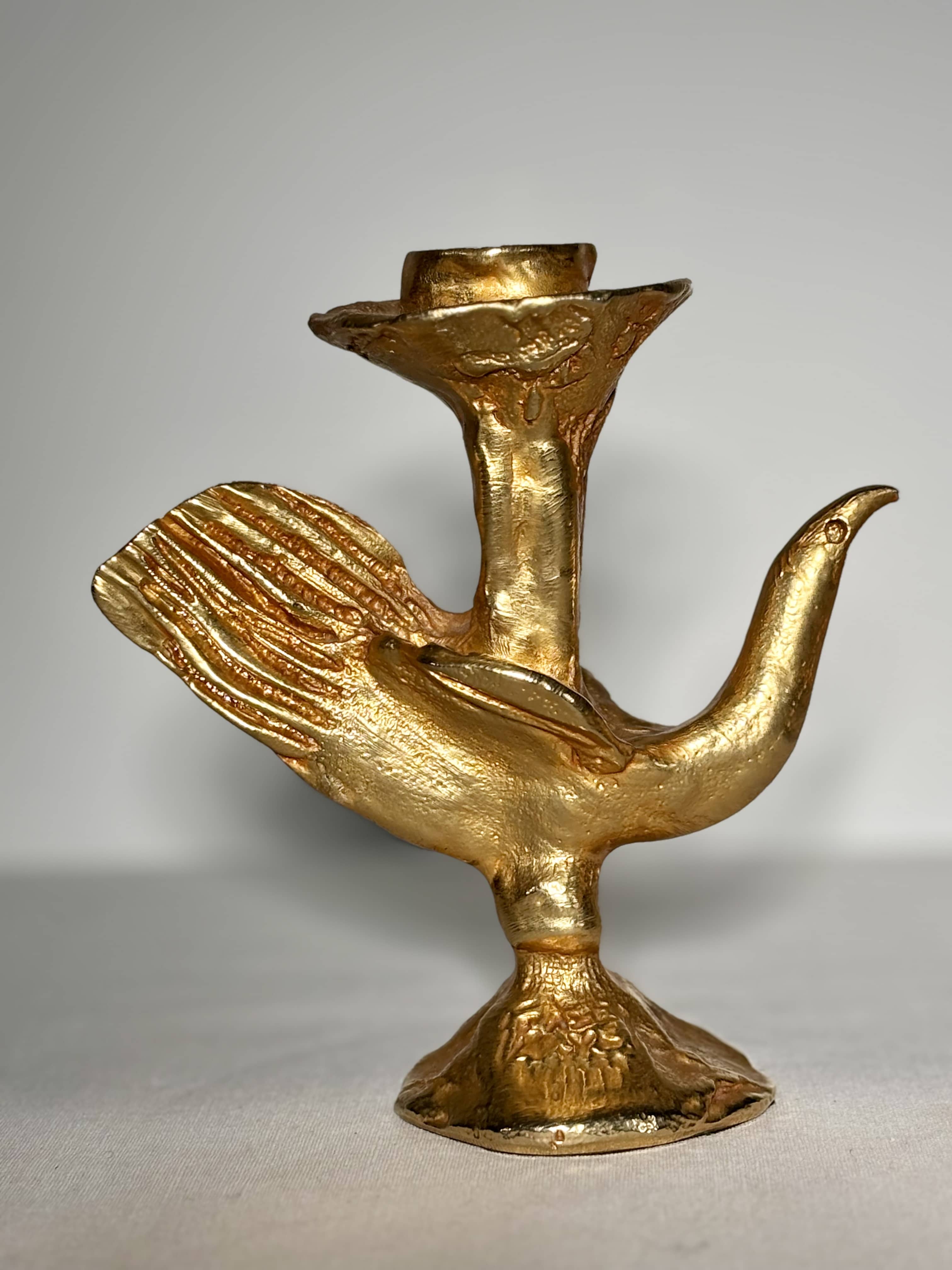 Bougeoir en bronze doré à décor d'oiseau - Pierre Casenove - XXe siècle