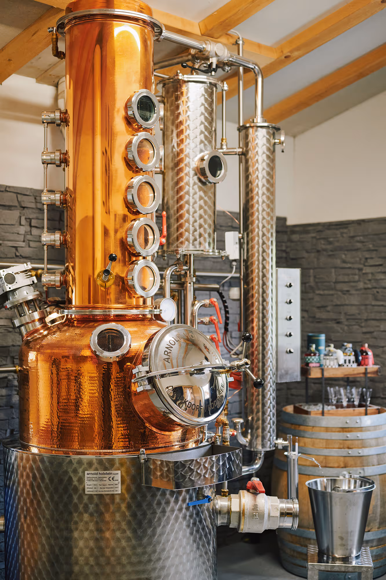 Destilliergeräte aus der Brennerei Schallberger