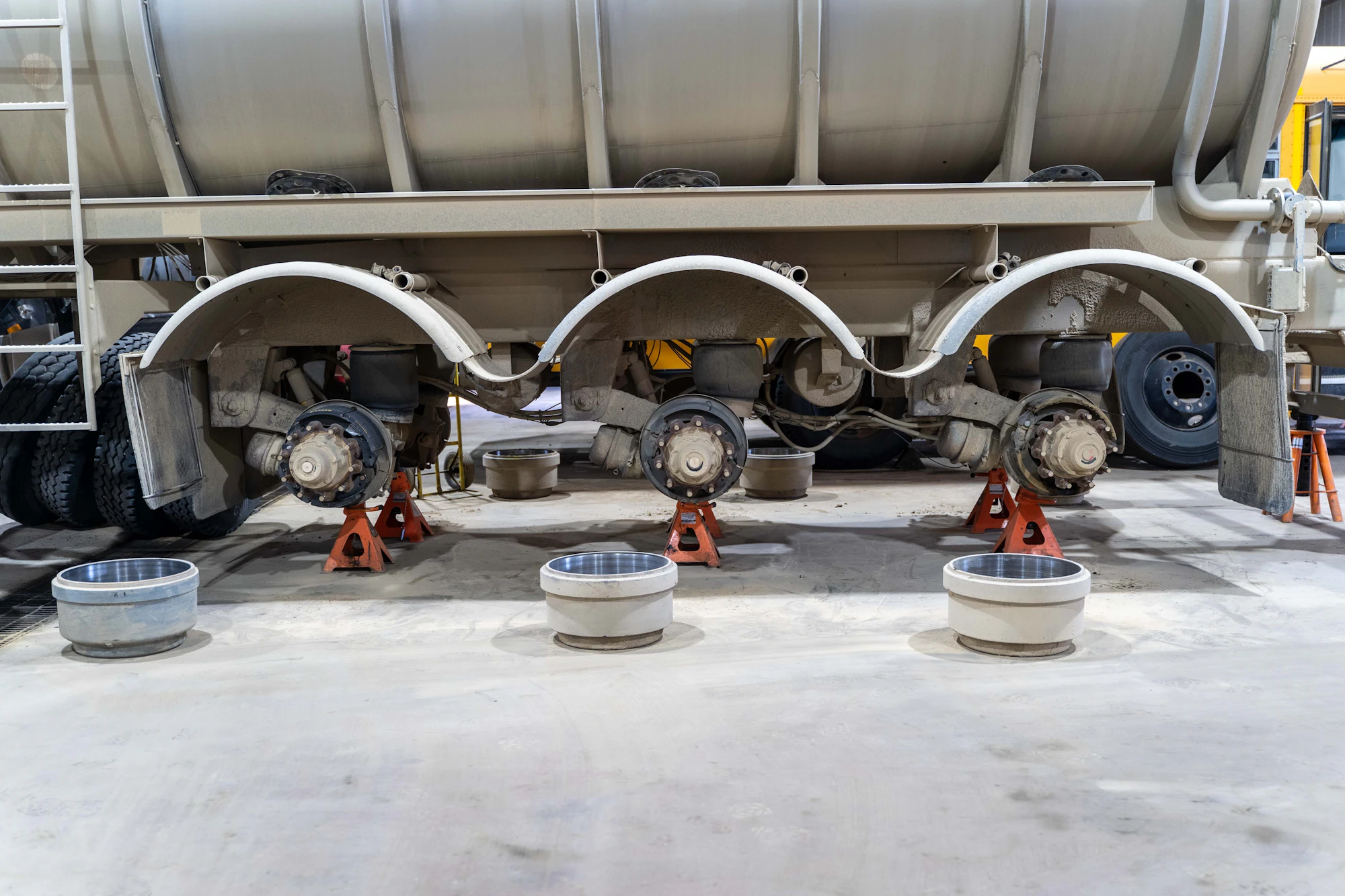 Your Guide to Preventing Brake Failure in Heavy-Duty Trucks