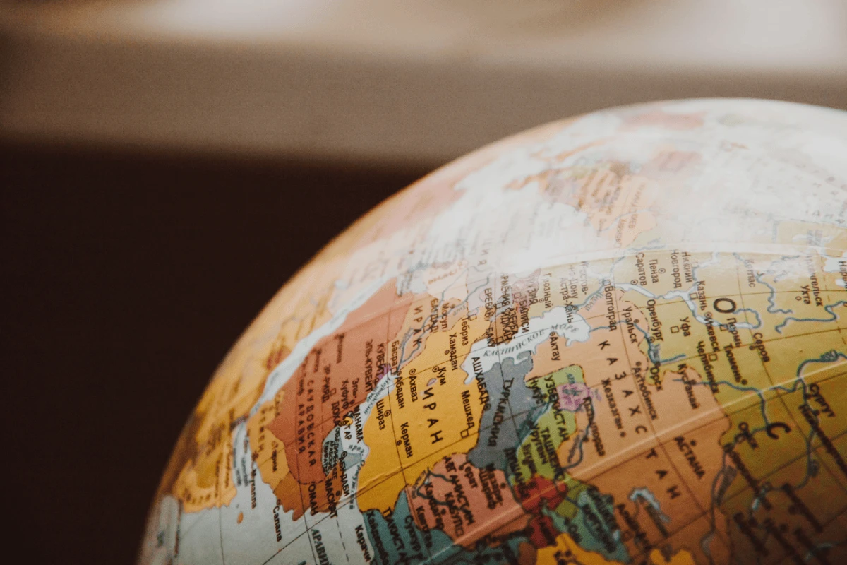 Globalization Benefits & Challenges