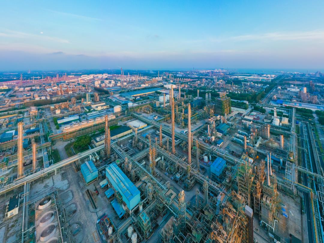 Leak Prevention for Industrial Sites and Logistics