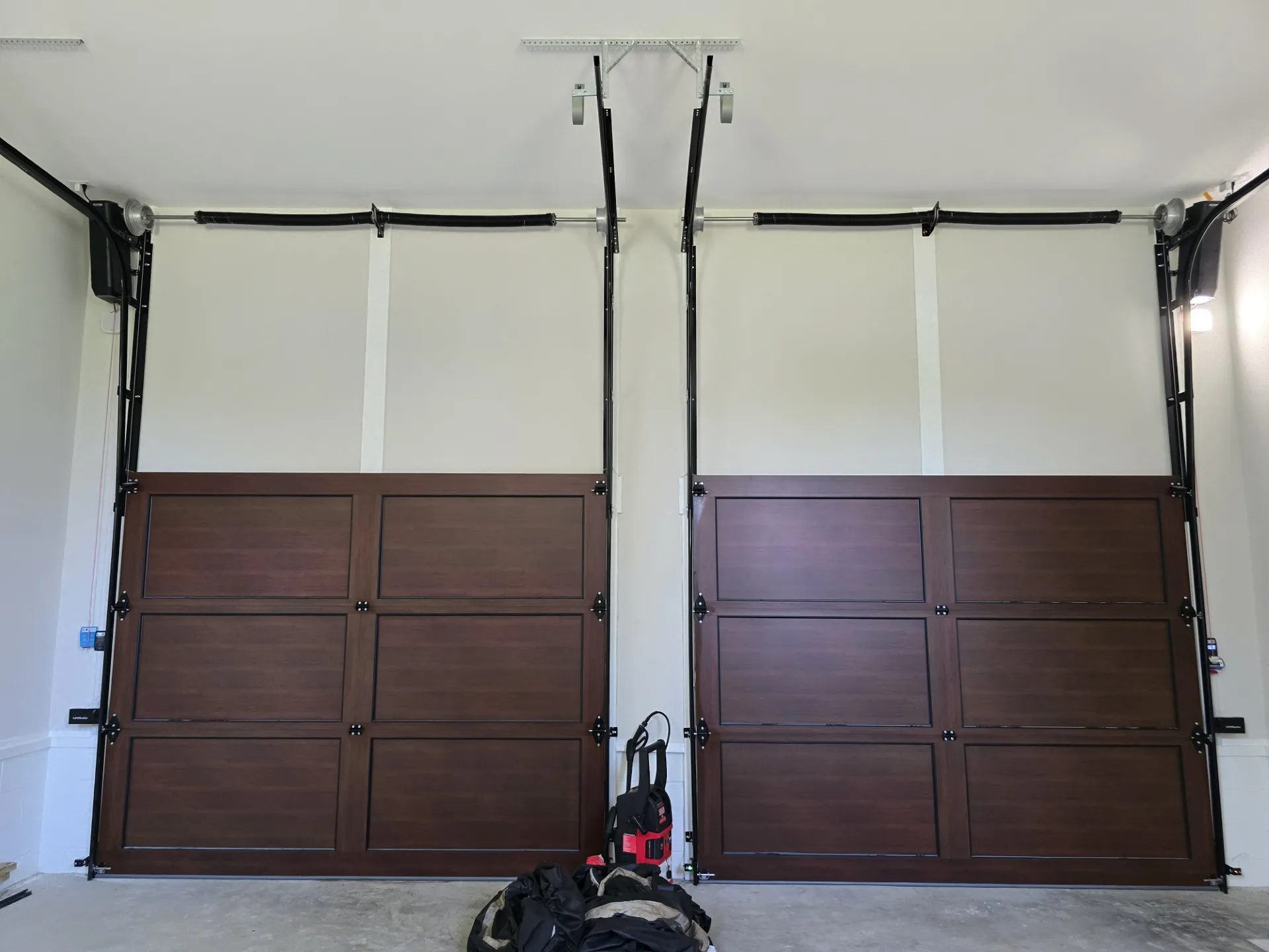 Customized and Wood-Look Garage Doors