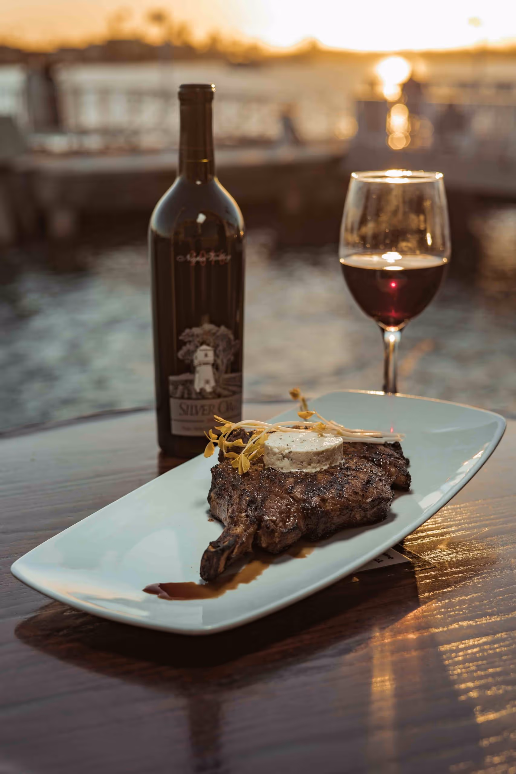 Bone-in Rib Eye (22oz)