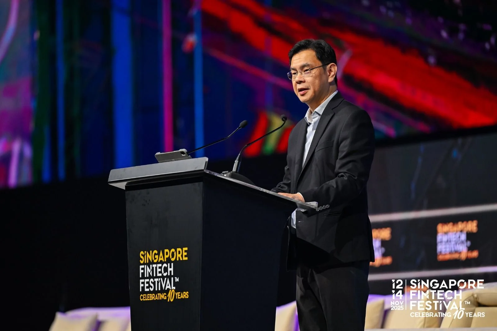 Mr. Chia Der Jiun, Managing Director of the MAS, delivering his remarks at SFF 2025.