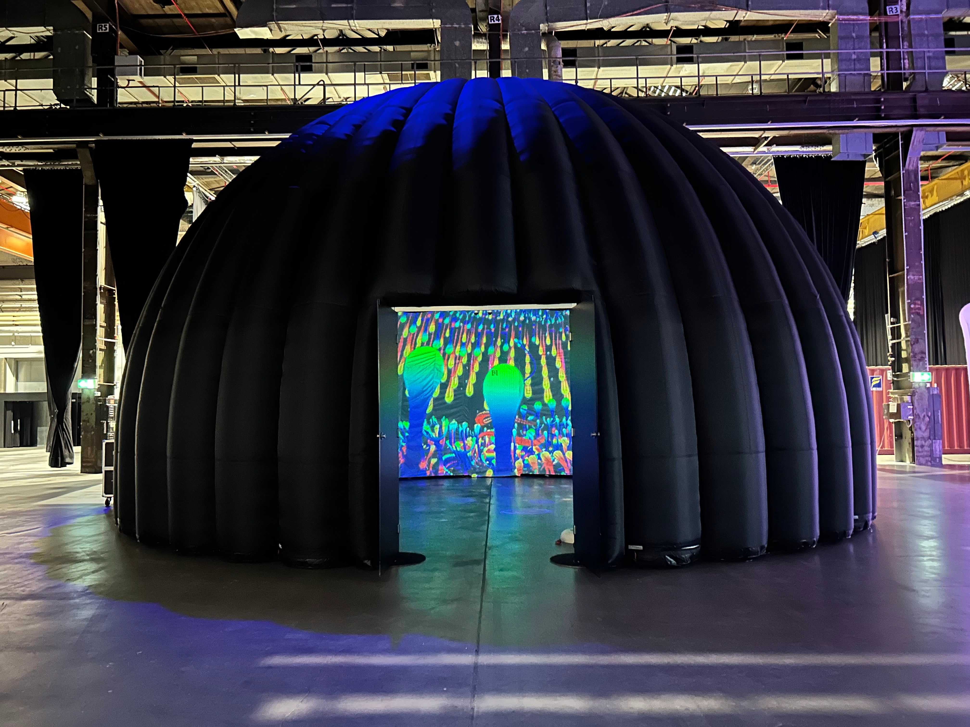 projection espace noir