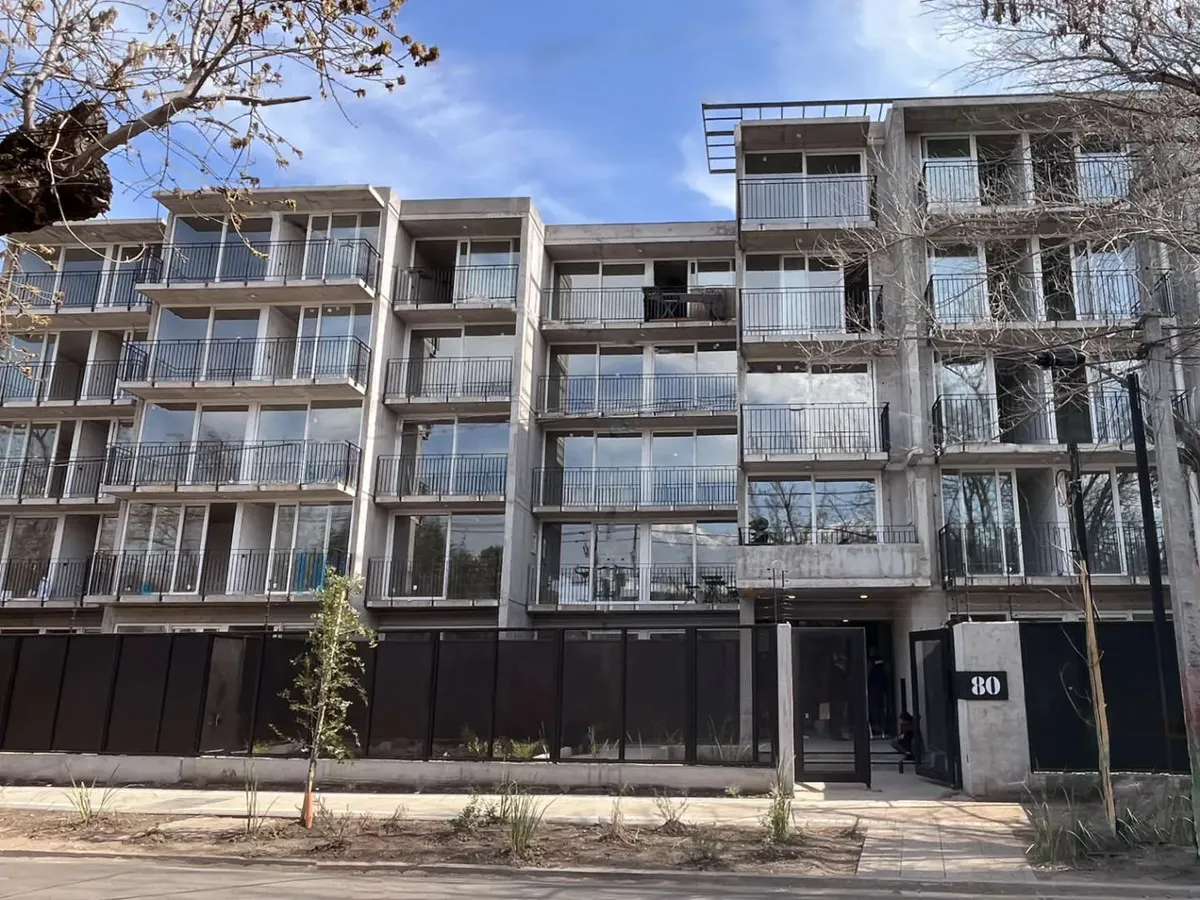 Departamento Con Patio Privado A Pasos Del Metro Plaza Egaña