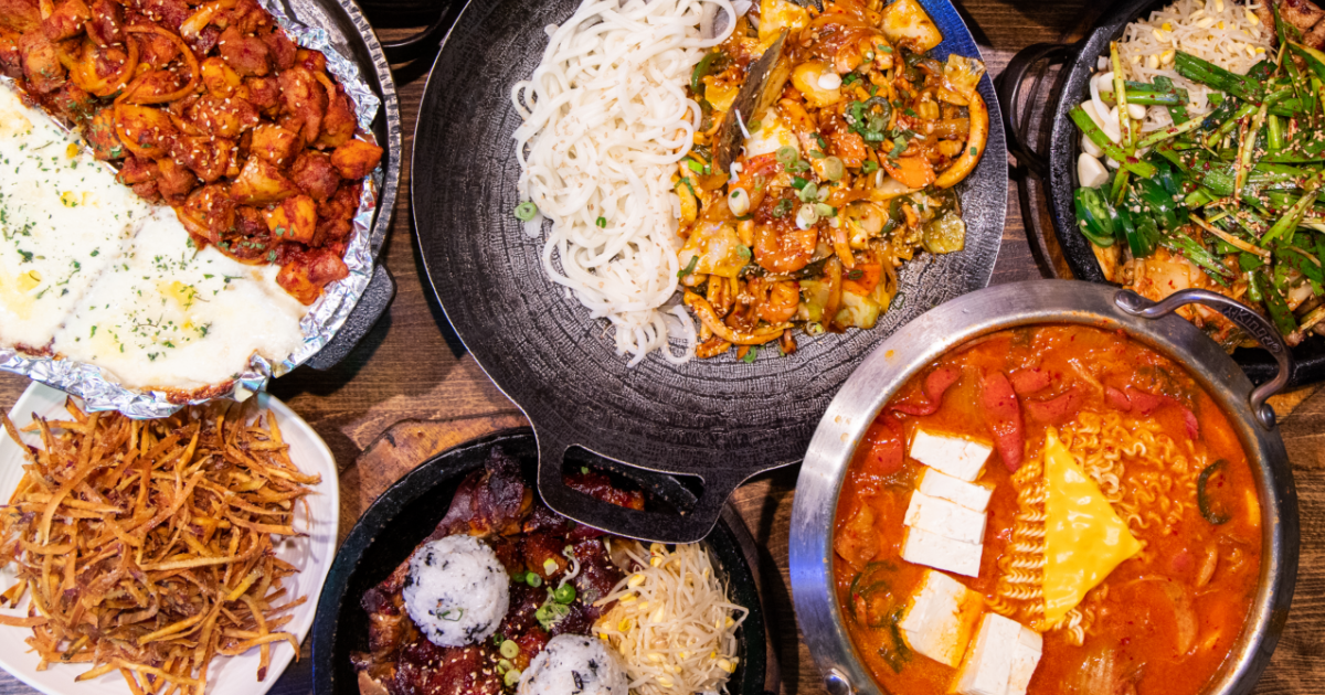 Soosanghan Pocha Korean restaurant and bar on Broad Avenue in Palisades Park, New Jersey