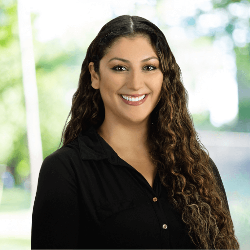 marriage-and-family-therapist-smiling-nicole