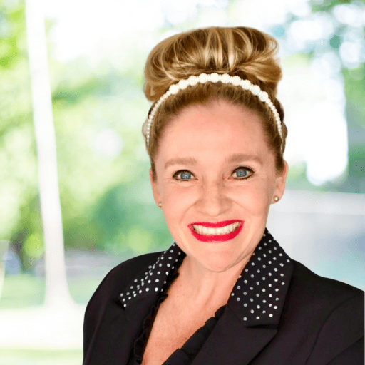 marriage-and-family-therapist-smiling-nicole