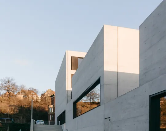 Construction Webflow Template - Doha - Designed by Azwedo.com and Wedoflow.com