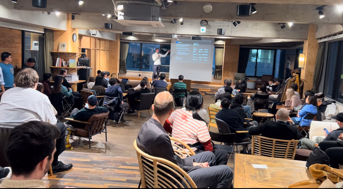 Pitching at the Takeoff Tokyo 2024 side event, Recruitment Fair