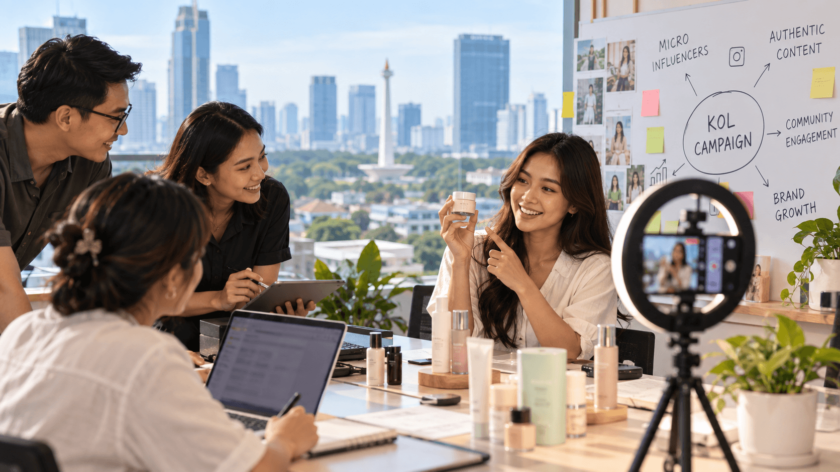 Tim brand dan agency micro influencer di Jakarta merencanakan kampanye KOL bersama kreator skincare