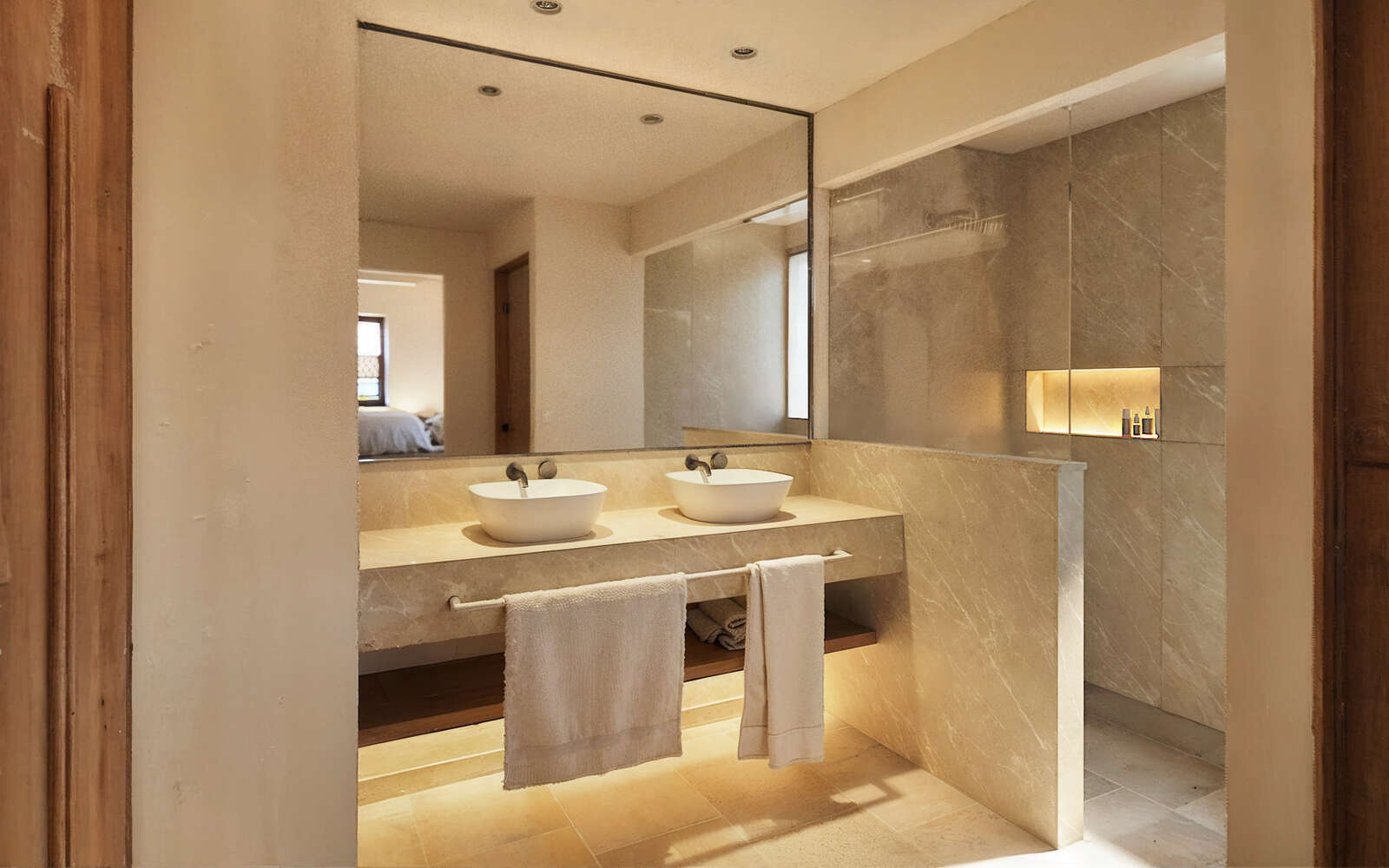 Render of refined townhouse bathroom