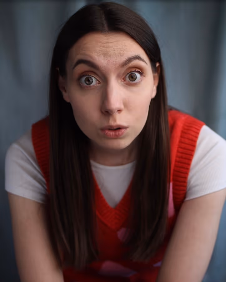 Natalie Patuzzo in red tank-top at Greater Manchester Fringe