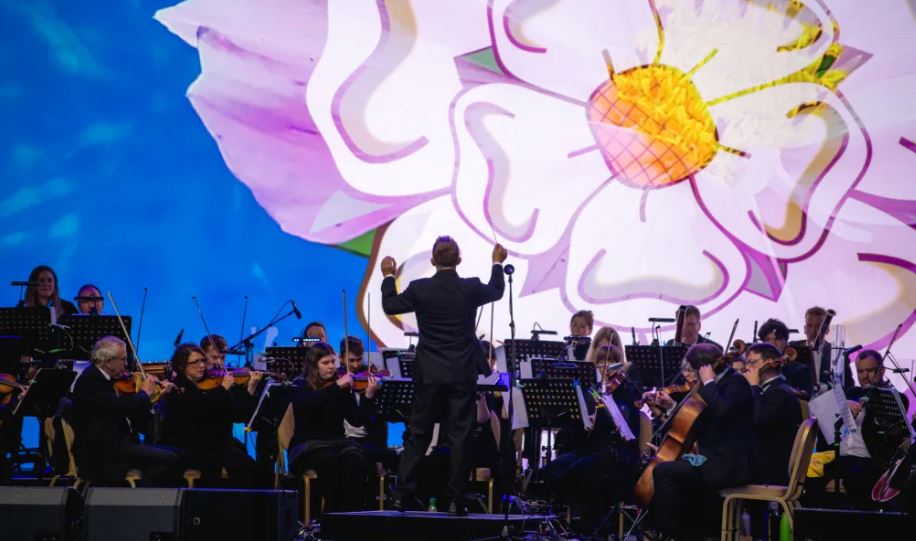 Ben Crick and the Yorkshire Symphony Orchestra