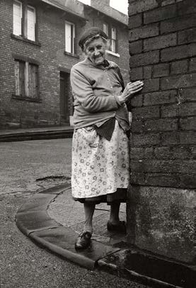 Mrs Potter in Mason Street Byker 1975. © Sirkka-Liisa Konttinen. Courtesy of the AmberSide Trust.