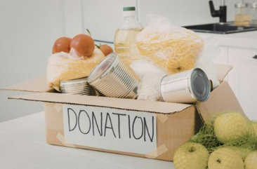 Foto de donaciones de alimentos comestibles