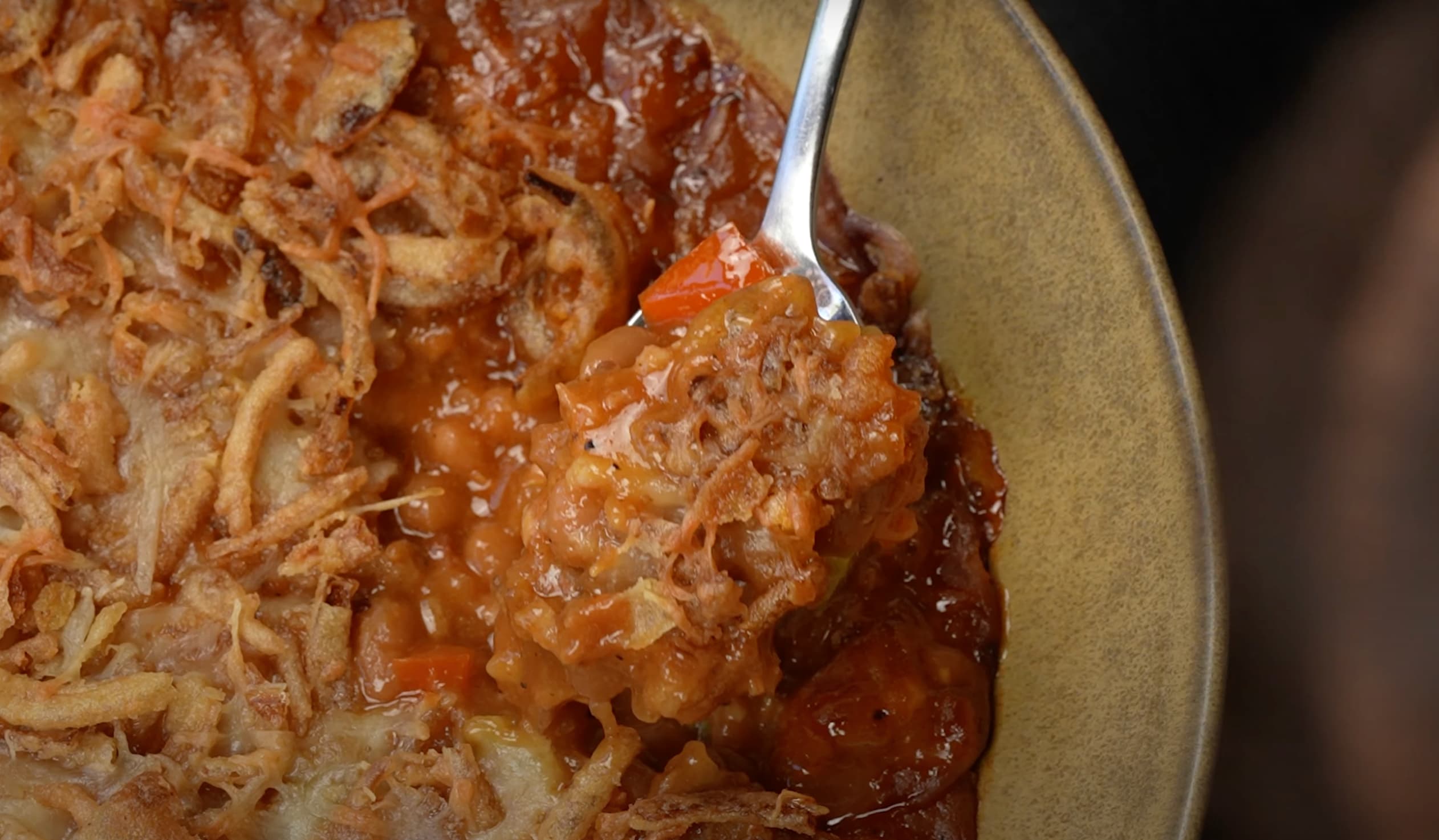Baked Beans with Crispy Cheesy Onion Topping