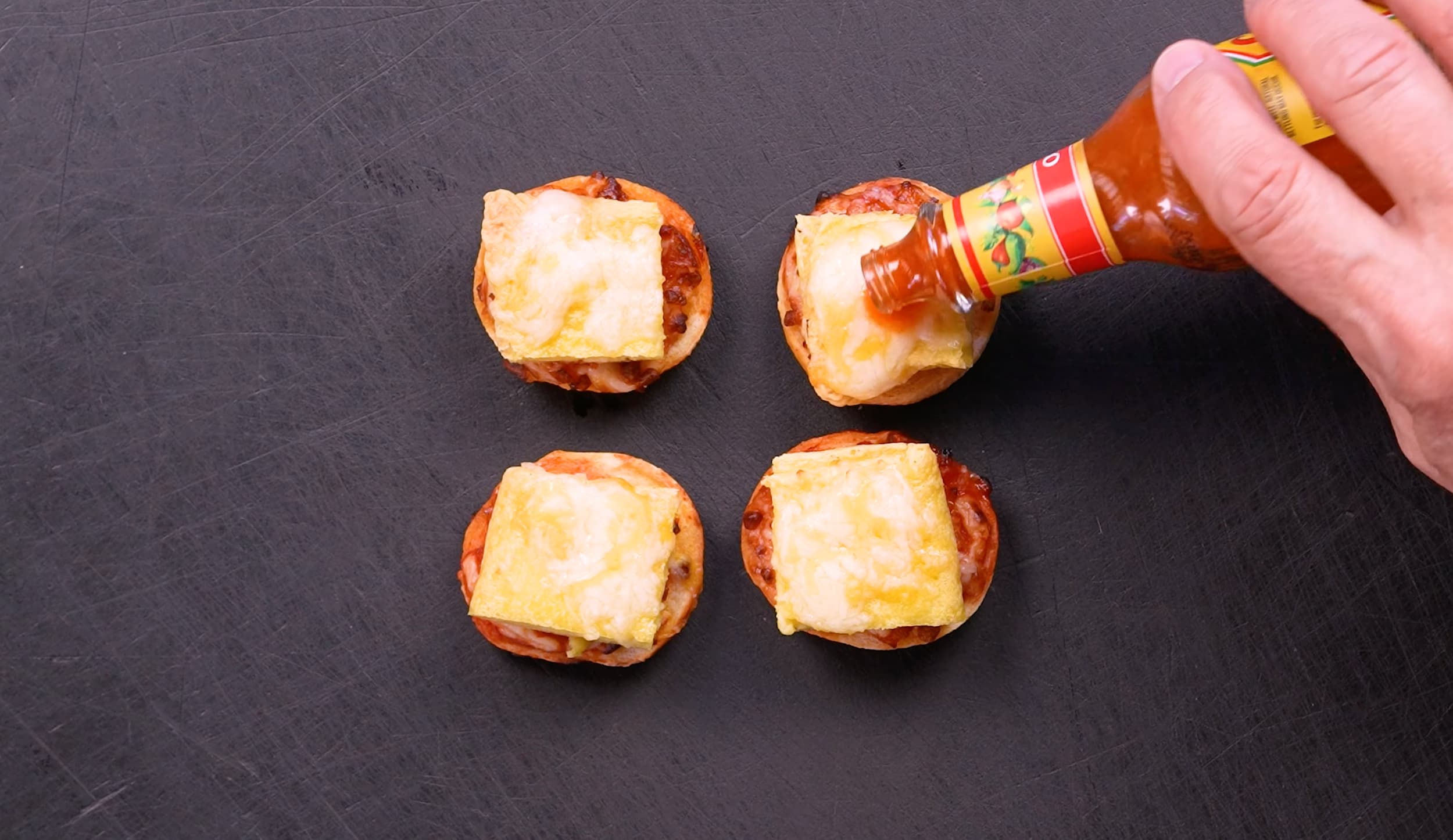 Breakfast Pizza Bagels