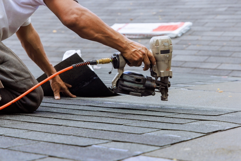 Emergency Roof Repairs: 8 Signs You Should Call ASAP
