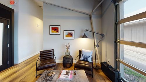 Located in downtown Katy, TX, Hub on 1st connected with the team at Workscape Designs once more for a creative refresh to their 6000 sqft. collaborative space that didn’t break the bank! Our team proposed a modular acoustical wall system that would grow with their evolving and changing coworking space. This updated redesign was completed in two days, with little to no disruptions and a happy client. 