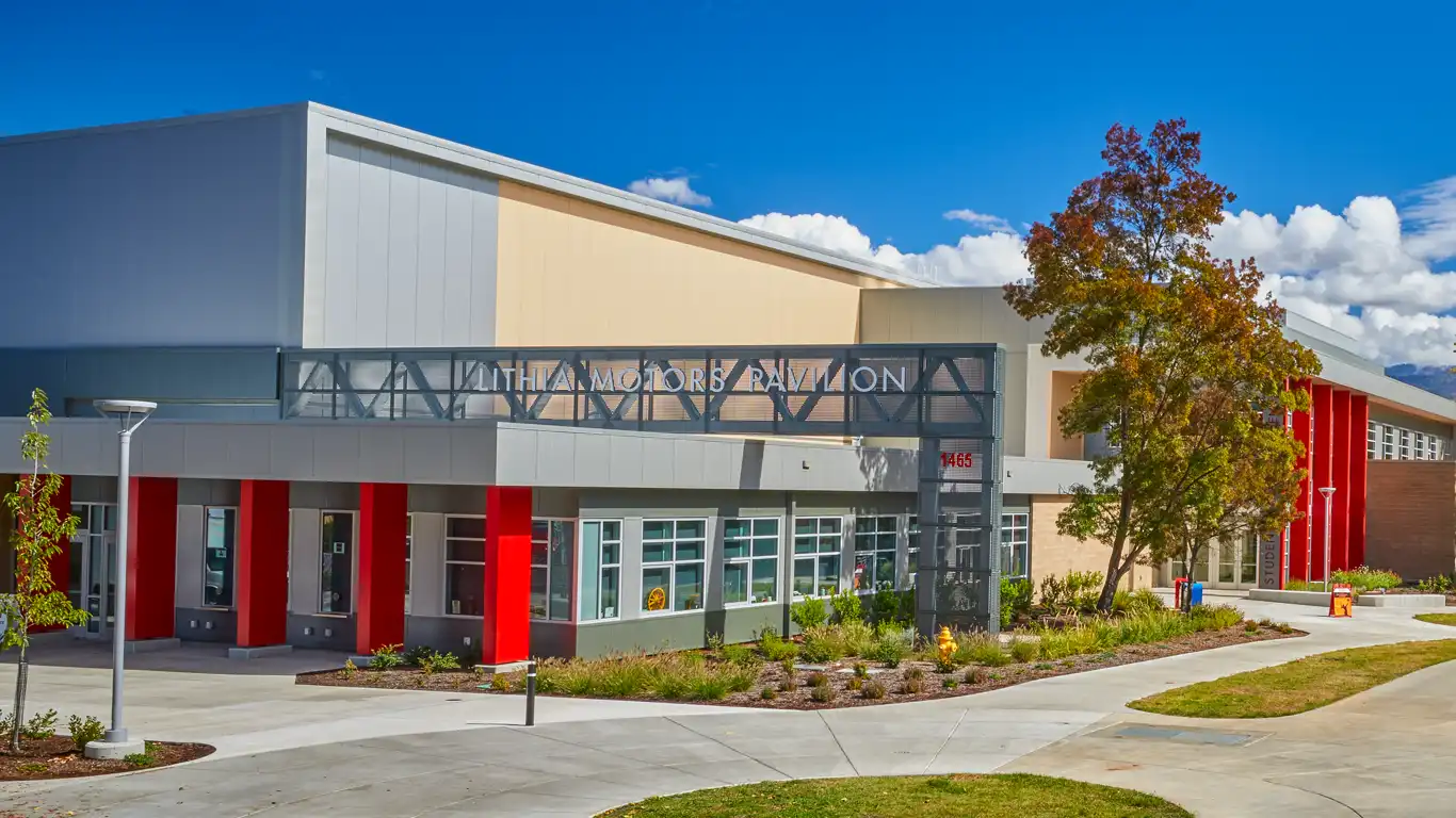 Lithia Pavilion and Student Resource Center