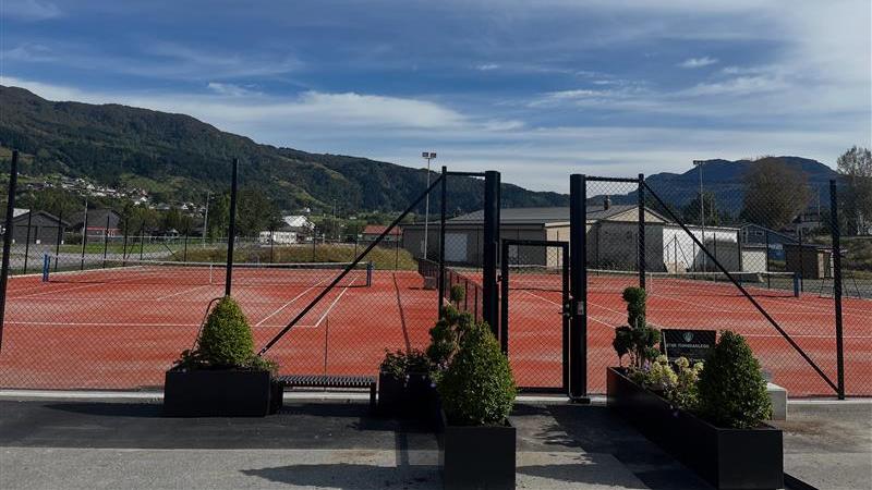 Våre to Playrite Clayrite-banar i Etne