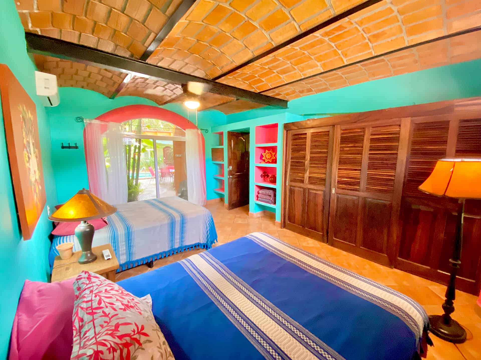 Secondary bedroom with two beds.