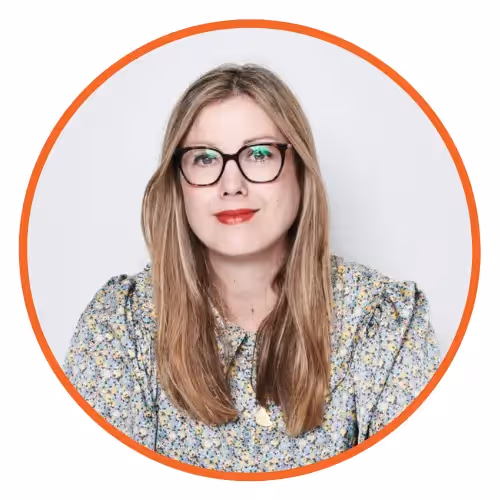 An image of reviewer Zoe Molloy.