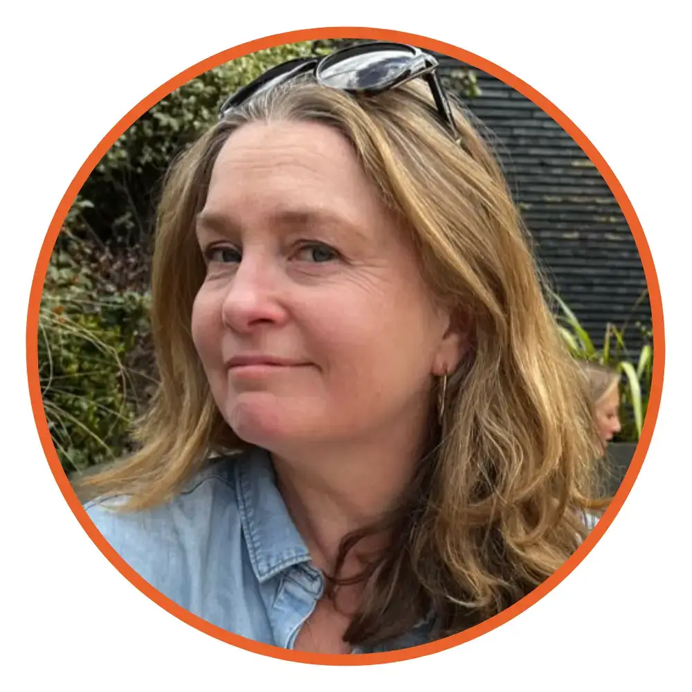An image of reviewer, Vicky Pawsey.