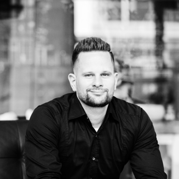 Jason Larson - Growth Webflow Template