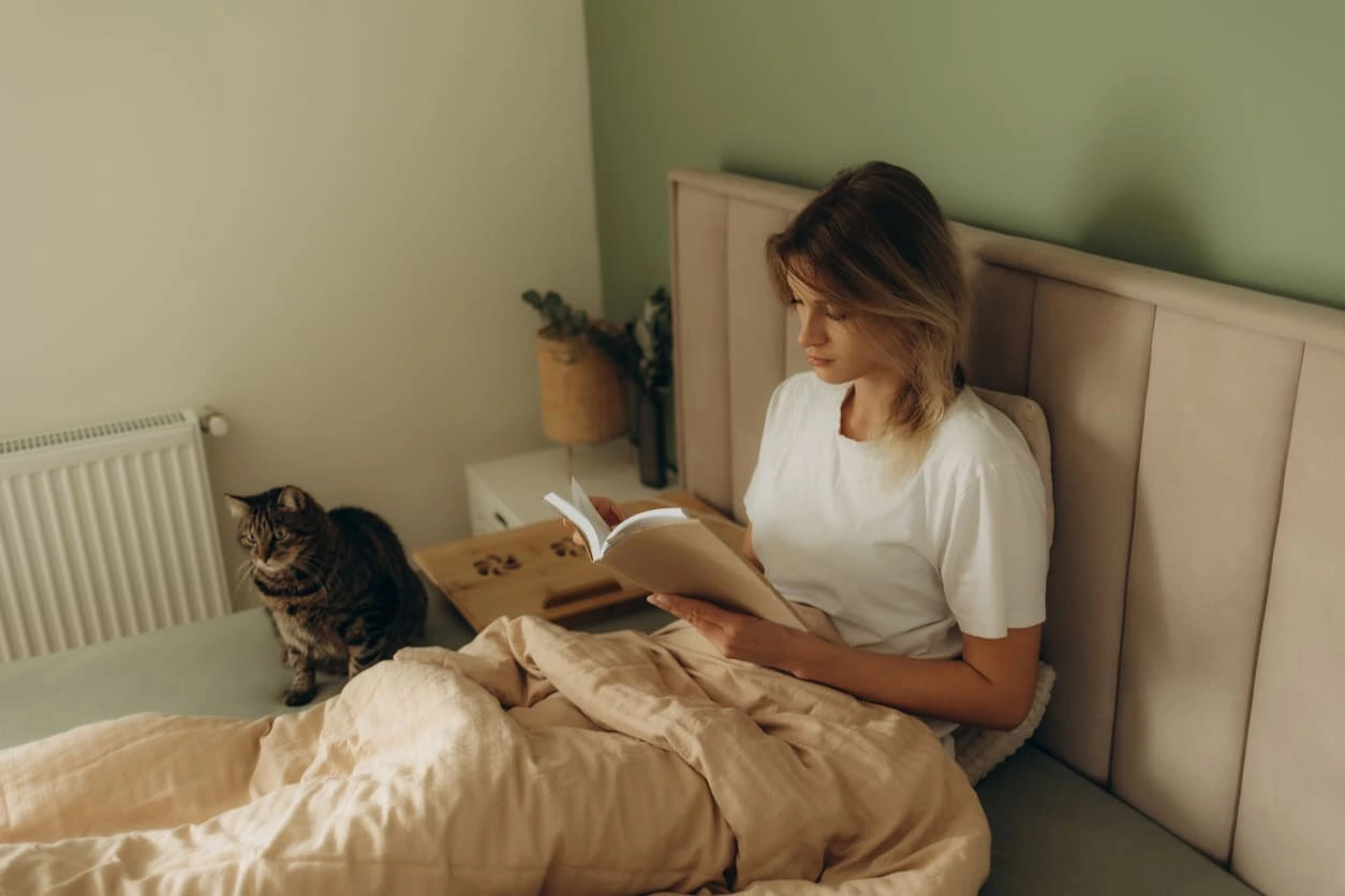 Booktok, Bookstagram, BookTube