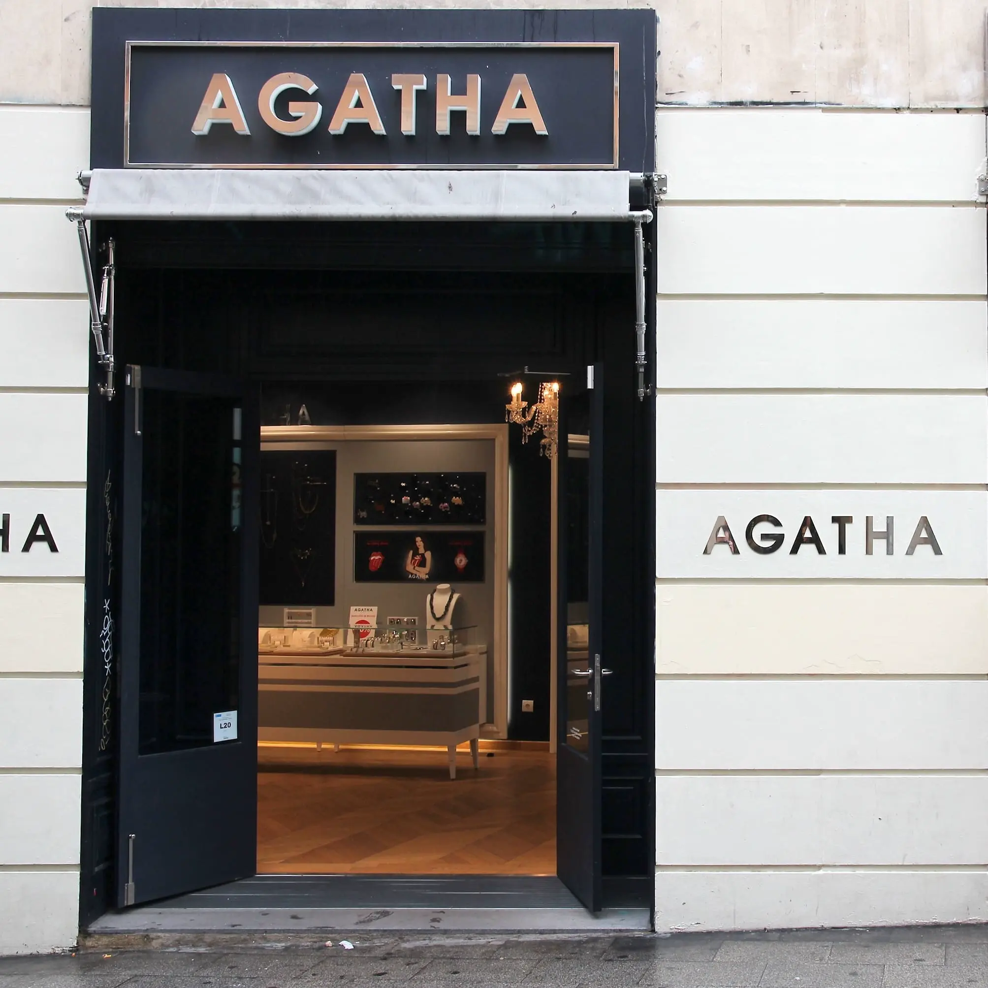 Agatha Paris