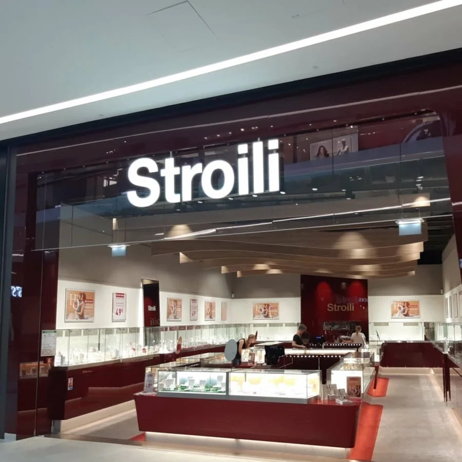 Stroili