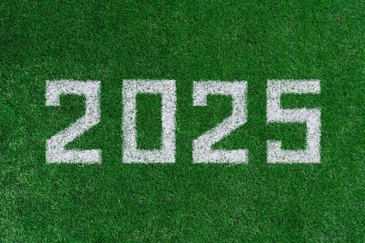 Calciomercato 2025: firme e impatto social dei club Serie A