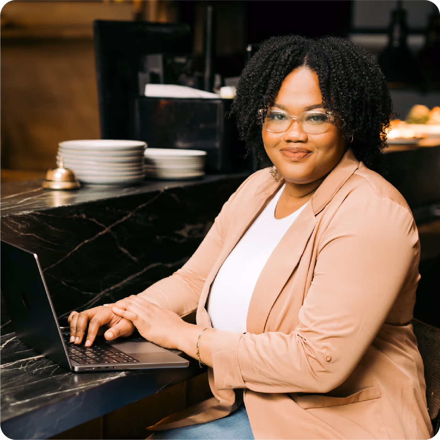 Employer reviewing earned wage access reports