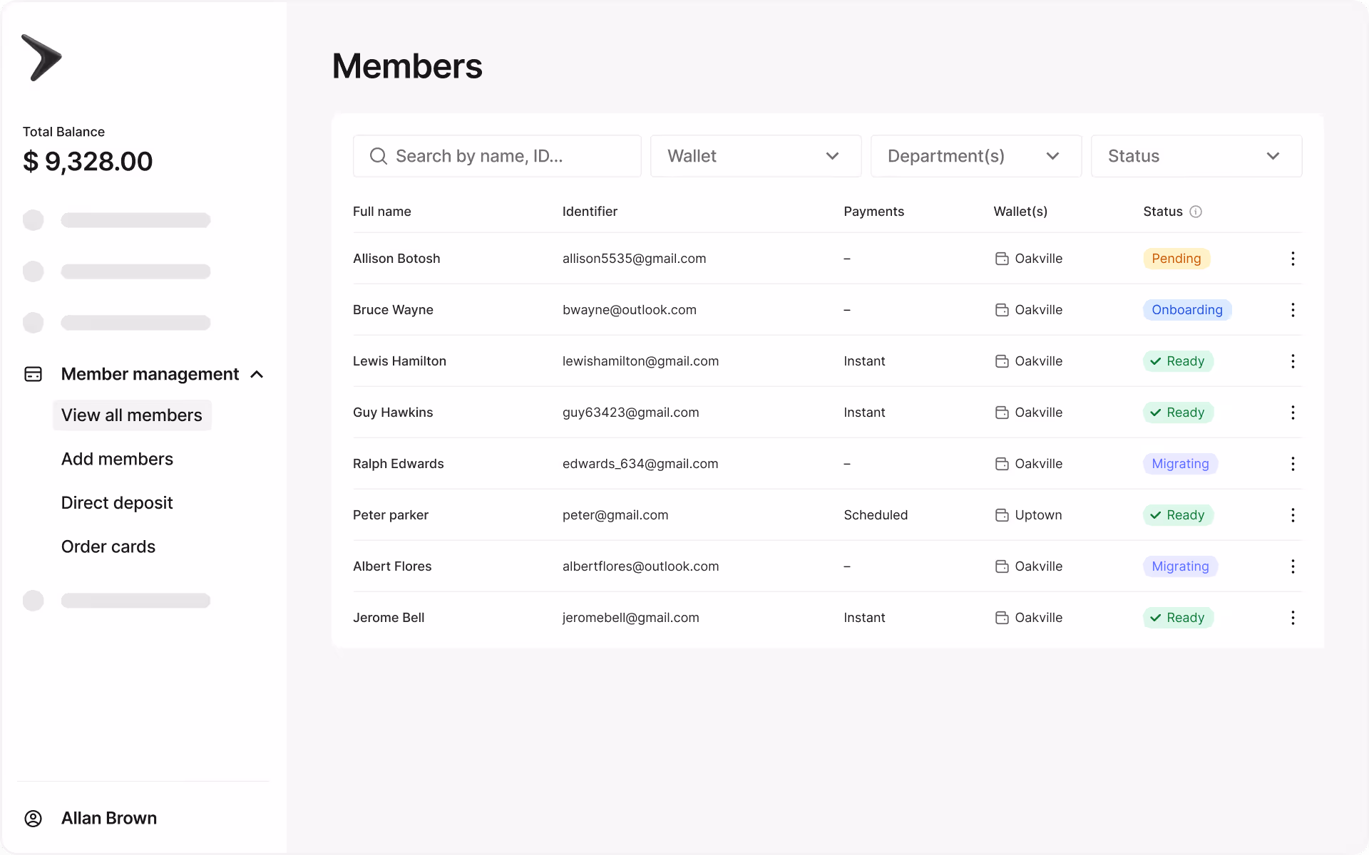 Dashboard screen showing a members list with search and filter options, displaying names, emails, payment statuses, wallets, and membership statuses.