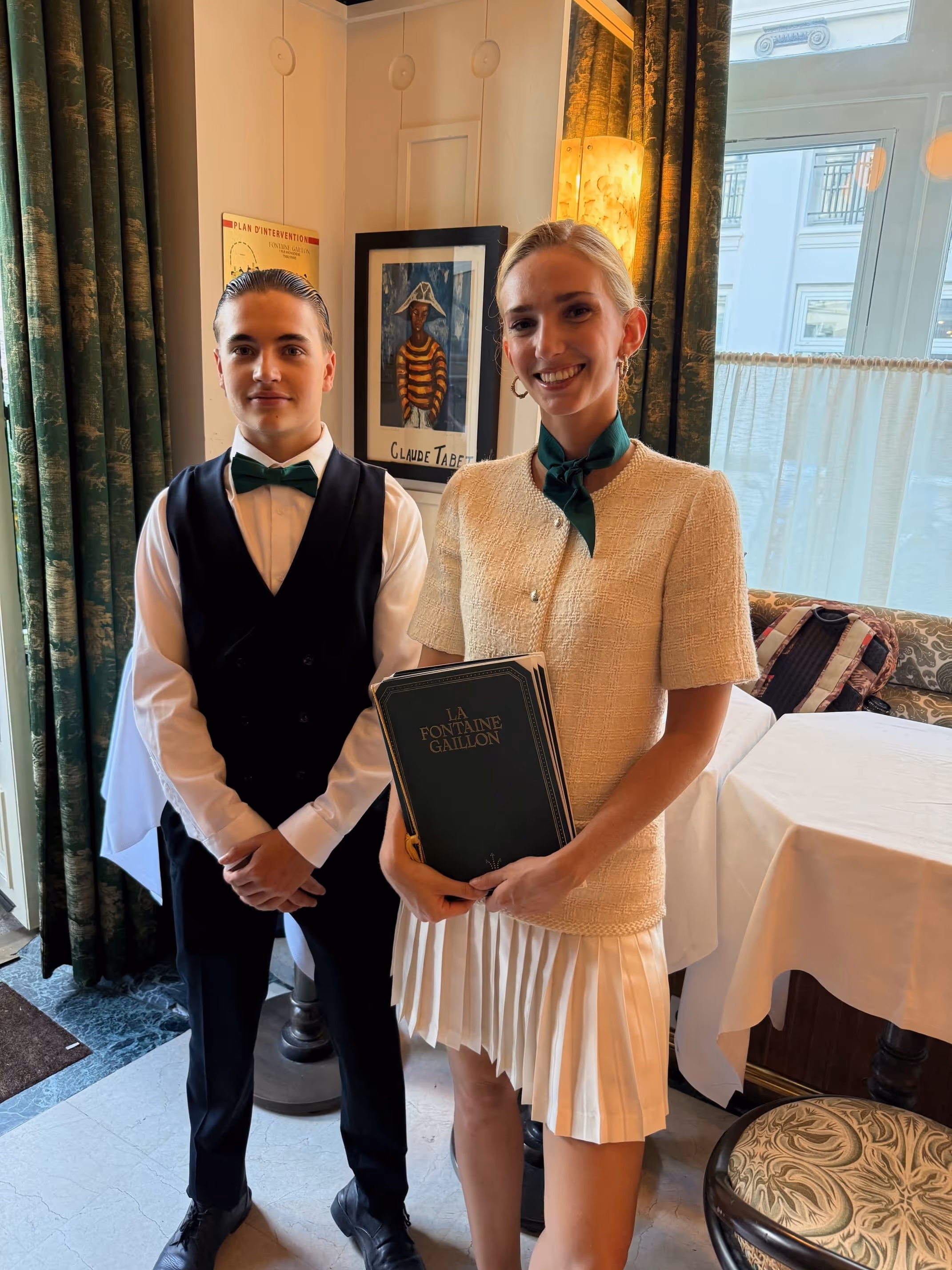 Emily in Paris à La Fontaine Gaillon - Saison 5