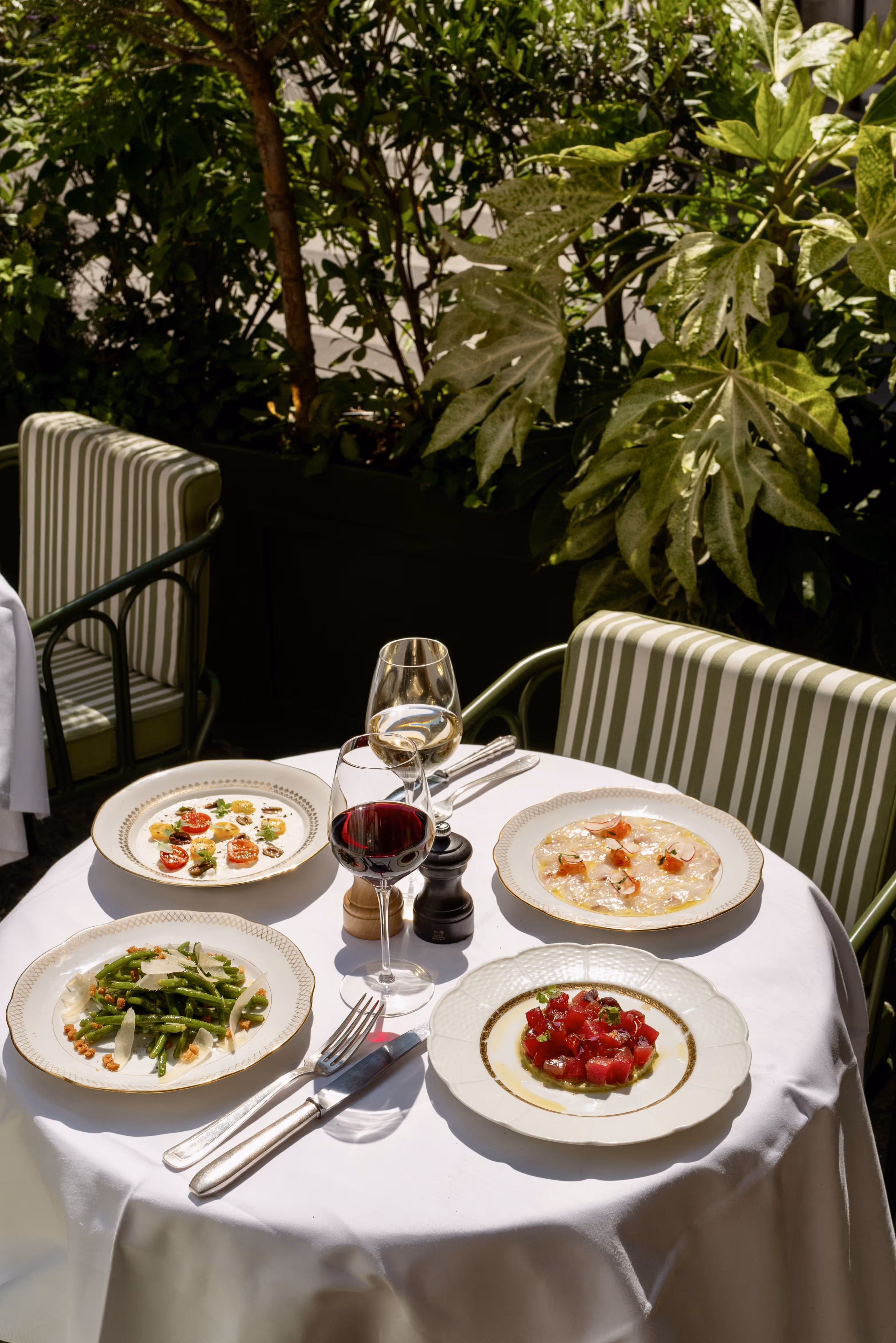 Emily in Paris à La Fontaine Gaillon - Saison 5